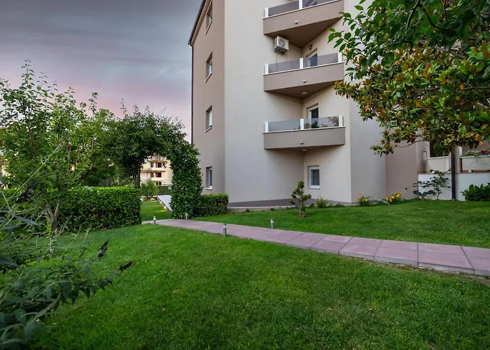 Sunny Garden Apartman *