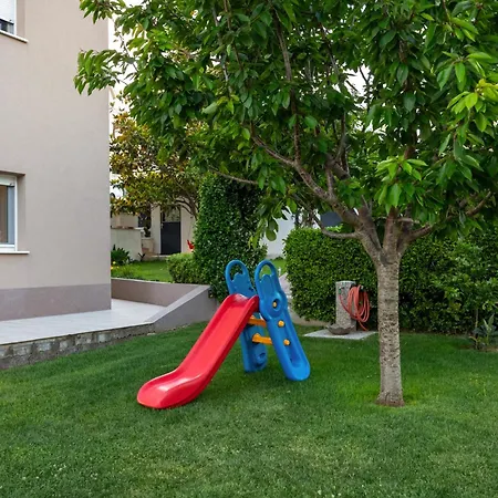 Sunny Garden * Split
